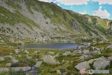 I LAGHI DI SAGNASSE LUNGO IL SENTIERO BALCONE